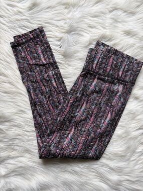 Victoria's Secret Black Multicolor Feather-Print Leggings